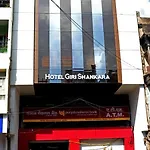 Hotel Giri Shankara