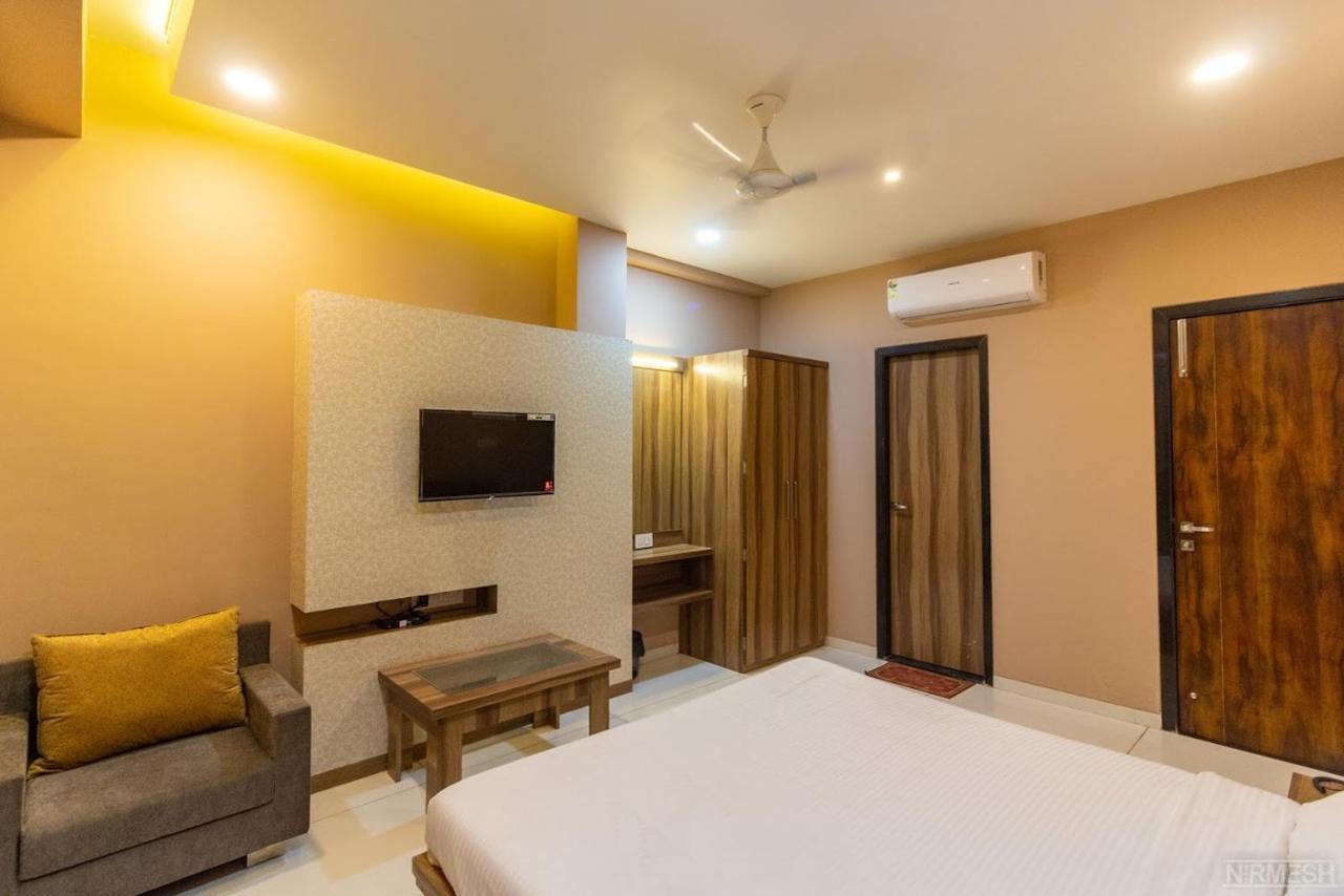 Giri Shankara Hotel 5*